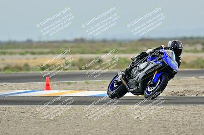 media/Apr-18-2025-TrackDaz (Fri) [[45f5874c44]]/C Group/Session 1 (Turn 7)/